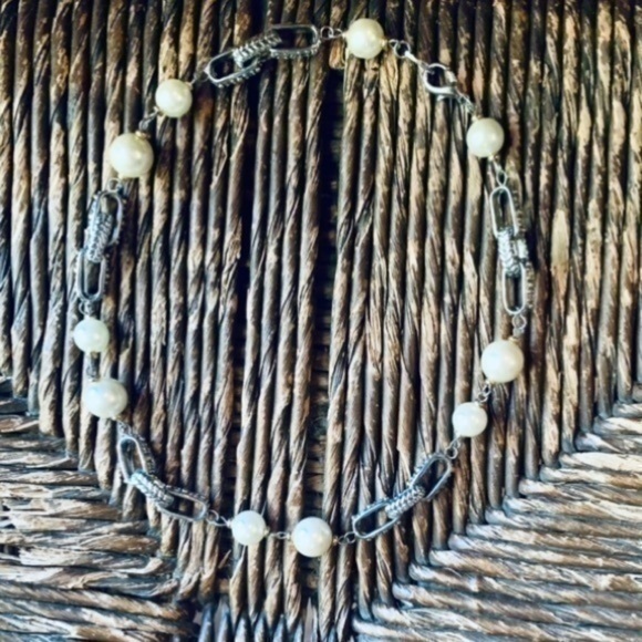 ✨✨ Silver Textured Chain Link Necklace w Pearls ✨ - Picture 2 of 15